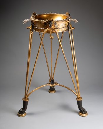 Trépied brûle-parfum .